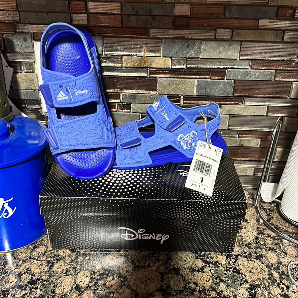 NWT  adidas sandals